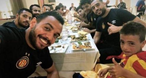 "تميمة حظ الترجي".. طلب اللاعبون حضوره إلى مصر.. ومنعه القانون من الظهور